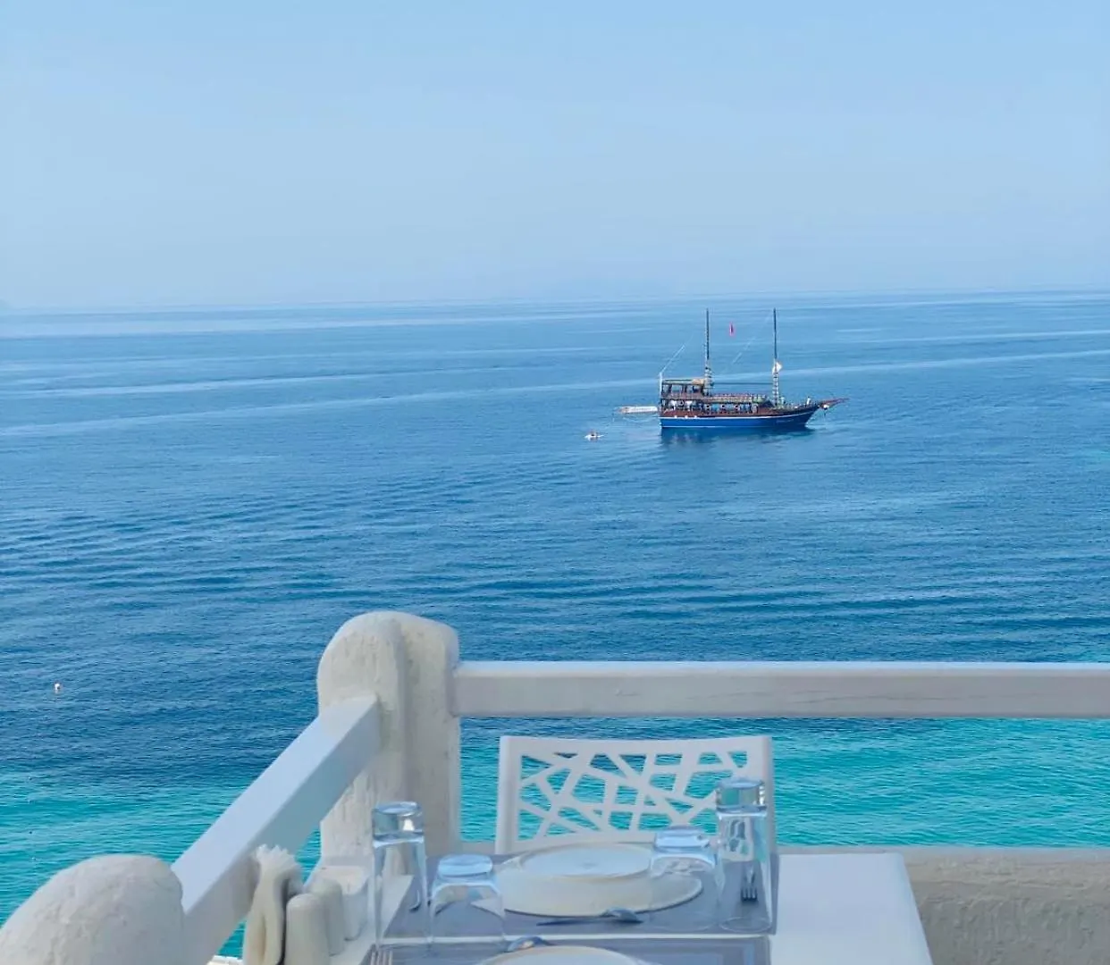 Geo & Art Boutique Hotel Himara Himare