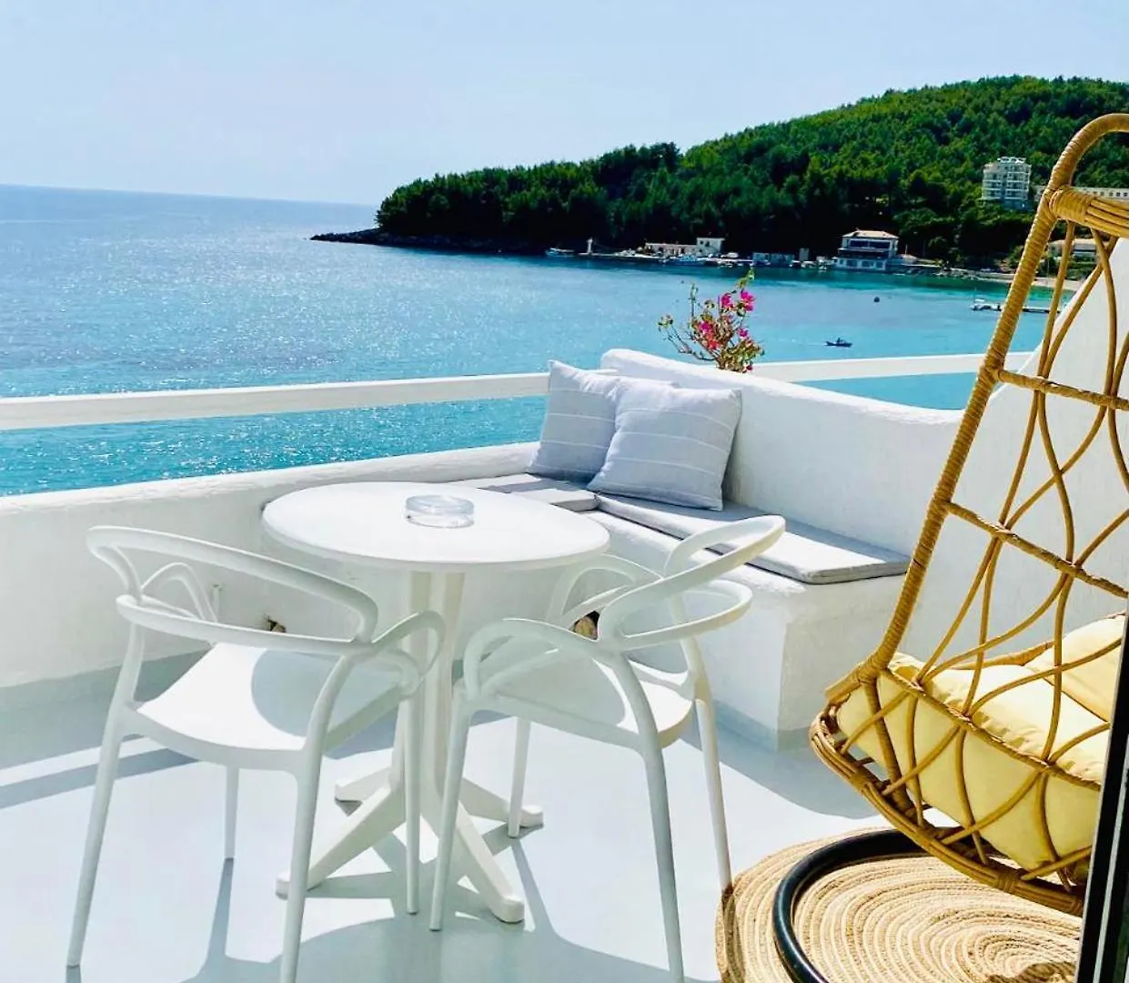 Geo & Art Boutique Hotel Himara contacts